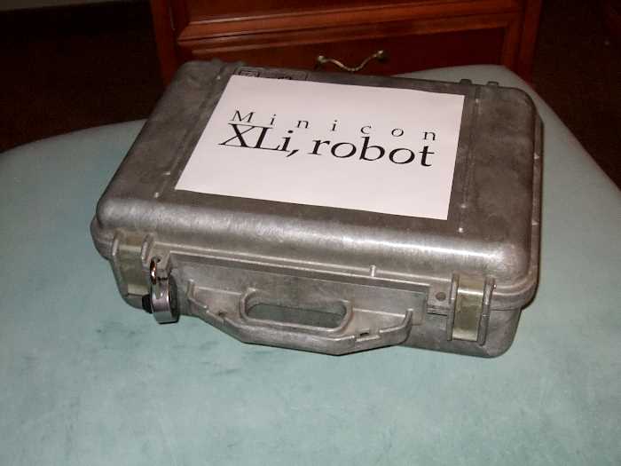 Locked case which says 'Minicon XLi, robot', used as part of a
contest at Minicon 41
